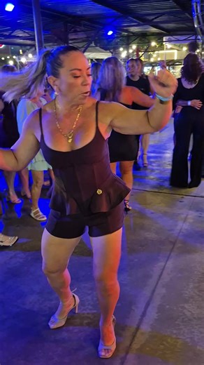 Tome Forró: dança e música viral de forró