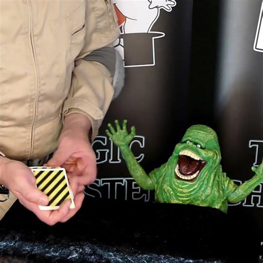 Can you see Ghosts Card Trick - Ghostbusters Magician