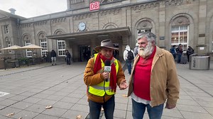 25K views · 132 reactions | "Göttingen Heute mit Gustavo unterwegs“ Gesellschaft 喝18.11.25 Spendenaufruf沈 Herrn Bromm wurde sein Dreirad geklaut. Herr Carsten Bromm hält seit 28 Jahren unsere Stadt sauber! Ihr könnt eure Spenden an Günther Brille Holunderweg 3 37124 Rosdorf hinbringen. #deutschland #göttingen #spendenaktion #spenden #spendenaufruf #spendenmarathon #viralvideoシ #viral #new #news #viralvideochallenge @Top-Fans | Göttingen Heute mit Gustavo Unterwegs | Facebook