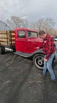 1934 Chevrolet 1.5 Ton Stakebed Truck #classictruck #stakebedtruck #chevytrucks #30strucks