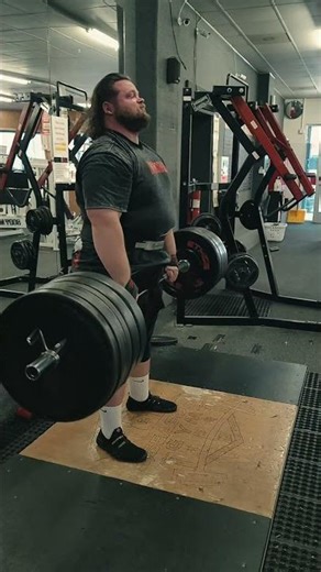 Deadlifts are character builders #highlandgames #strengthathlete #thrower #heavyathlete #deadlift