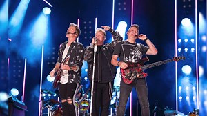 Jason Aldean revealed what he's learnt from Rascal Flatts and what it was like to be out on tour with them! 🧡🎸🎶 | Absolute Radio Country