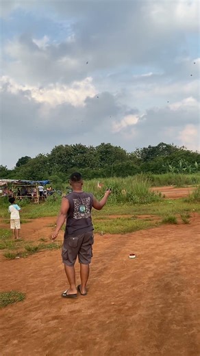 Eet ga kena pukul #layangansukhoi #layanganseot #gelasan #layanganbrazil