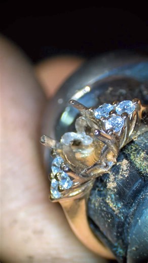 Stunning Morganite Engagement Ring in Rose Gold✨Who said only diamonds can be used for engagement rings? This beautiful engagement ring features a peachy pink morganite set in a rose gold, diamond-accented mounting. The side diamonds are peekaboo diamonds, adding a unique touch to the design. Sometimes, l even create this peekaboo style with his and her birthstones! What do you think of this style? 🌟 | Emigh Jewelry Company