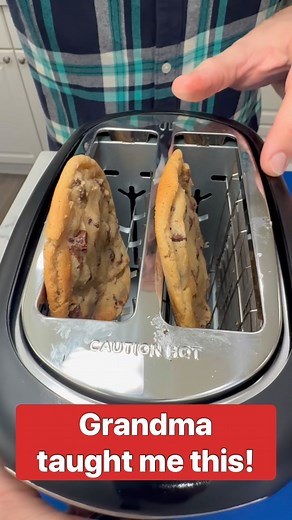 Creative use for toaster #reels #fbreels #hack #lifehack | Playing with Food