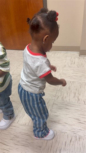 A little turn up before getting shots 💉❤️ #labkidz #twins