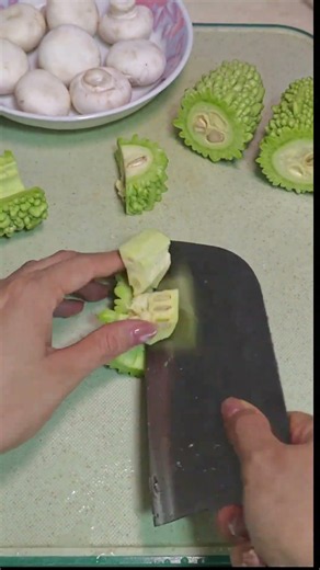 🥒 Bitter Melon & Mushroom Recipe | Healthy Chinese Home Cooking #shorts
