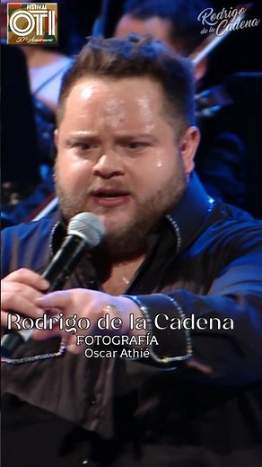 Fotografía (Oscar Athié) - Rodrigo de la Cadena - 50 Aniversario Festival OTI Teatro de la Ciudad 3