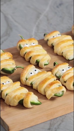 Delicious Mummy Jalapeno Poppers Recipe