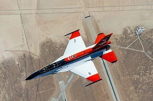 Premier exercice de combat réel entre une IA et un pilote de chasse
