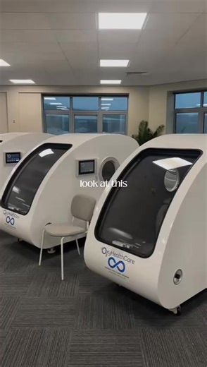 💥Look inside our 2.0 ATA Hard Shell Sit-Down Hyperbaric Chamber 💥 Step into the OxyHealthCare sit-down hyperbaric oxygen therapy chamber at our Sheffield Head Office Clinic and relax 🫁✨ 🪑 Sink into a luxury reclining chair 👀 Enjoy the view through a large glass front two porthole windows Our most accessible chamber, ideal for clients with limited mobility All while breathing in 93%-95% oxygen at 2.0 ATA — helping your body repair, recover and recharge 💪 💙 HBOT may support people living wi