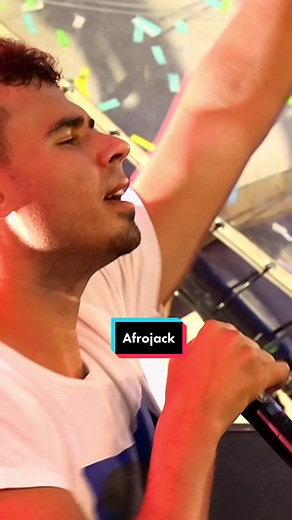 Massive Moments with Afrojack at the Mainstage