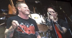 Watch SLIPKNOT's COREY TAYLOR Sing RADIOHEAD's 'Creep' With Japanese Band SIM