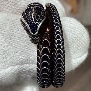 Gucci Snake ring NEW blue iridescent Size 7. 1/4 with COA Full inclusion