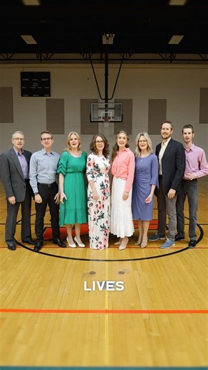 A cappella "Because He Lives" #hymn #acapella #family #singing #harmonies #acoustic #hymnsinthegym