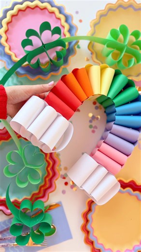Hosting St. Patrick’s Day? Or just decorating to celebrate?! These simple paper crafts will not only feel so nostalgic to create but also elevate your table and decor! Which will you make?! #stpaddysday #holidaydecor #rainbow #paperchain #diy