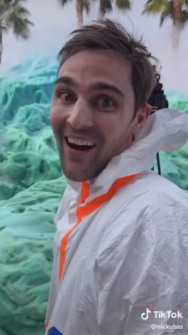 World's Largest Elephant Toothpaste Experiment