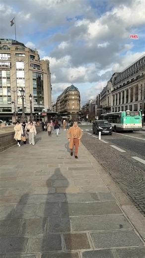 Exploring Turkish Folk Songs of Nostalgia and Longing