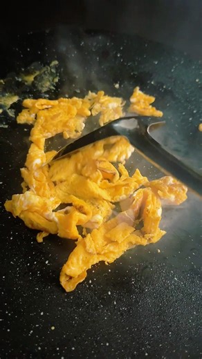 Perfect Scrambled Eggs Technique | Calm Kitchen Sounds #cooking