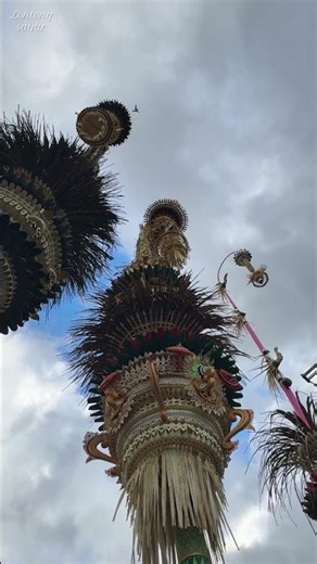 🎋 The Beautiful Penjor of Bali | A Symbol of Blessings and Tradition 🇮🇩