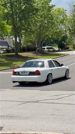 This modified Ford Crown Victoria sounded amazing #shorts