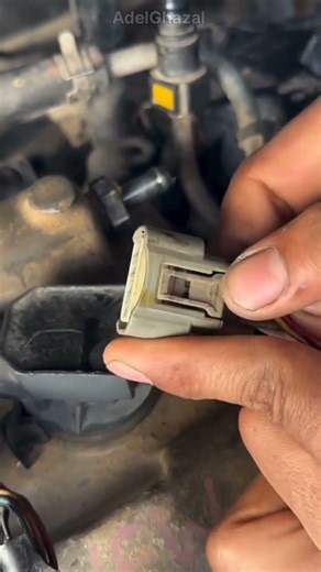 Fixing Loose Sensor Connection #auto #tecnician #automobile