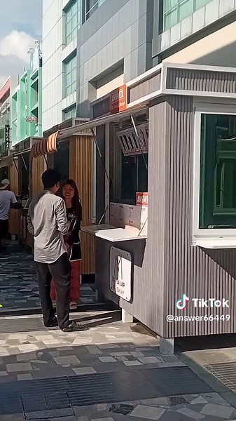 Bubble Milk Tea and Burger Delight in Mandalay