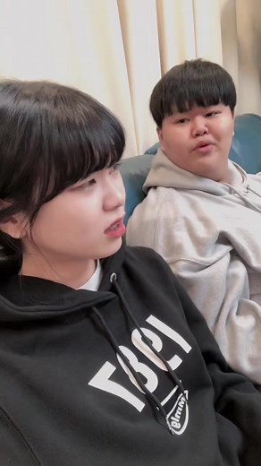 고로켓 발냄새와 비 오는 날의 재미