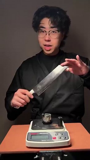 1.5M views · 23K reactions | Sharpness test, cling film raythesharpener.com #fyp #knife #knifesharpening #ray #knifesharpener #rui #knives #japaneseknives #kitchenknives | Ray The Sharpener | Facebook