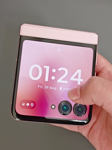 Razer 60: La belleza del PANTONE Parfait Pink