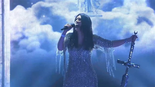 Laura Pausini arranca su gira mundial en Pamplona