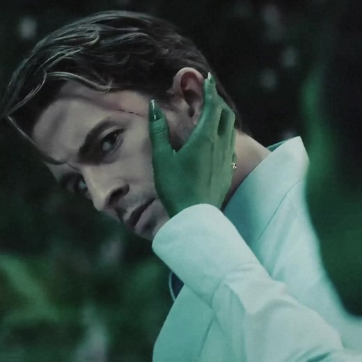 Jonathan Bailey Lookalike Contest Highlights