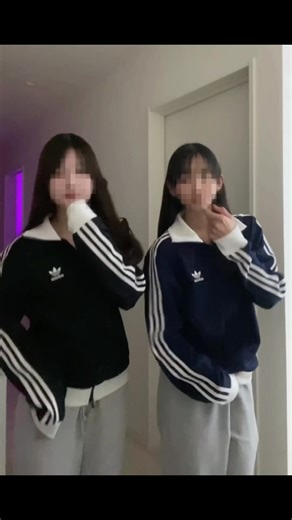adidasのジャージ色違いが可愛い💖