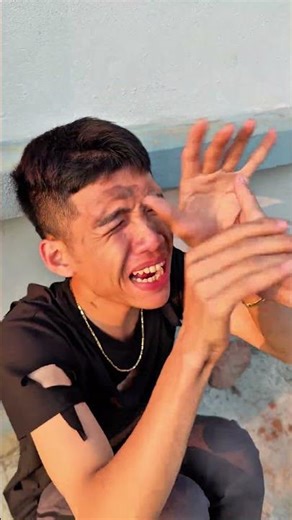 Kind Spider-Man Helps a Homeless Man 🕷️❤️