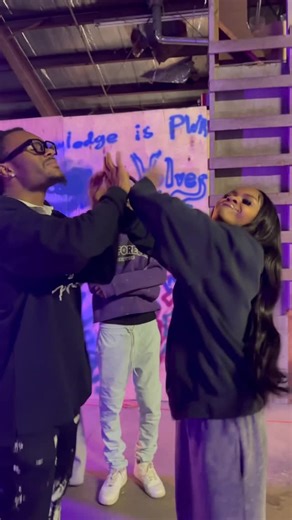 Larray Curry on Instagram: "When You & Yo Sibling Gotta Battle It Out 🤣🔥〽️ 🕺🏾: @_larraycurry @oouuthats.pey"