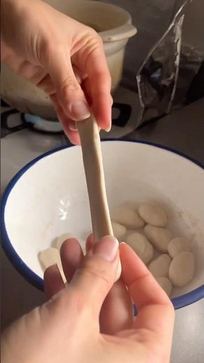 ほうとうの生地を伸ばす 食養生 #料理 #おやつ