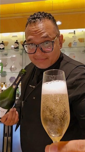 The Perfect pouring. tell I'm wrong. #pour #bubbles #shorts #youtubeshorts #champagne