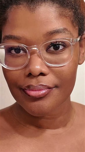 A Recipe for Frosted White Lips with a Touch of Sparkle?? Coming Right Up!! #bodyshimmer #lipcombo