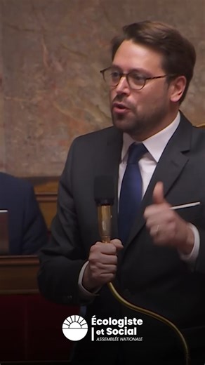 « Aides sociales, aides au logement, RSA, assurance chômage : là, les droits doivent toujours correspondre à des devoirs. Mais pour les aides aux entreprises, c’est le laxisme permanent : ni conditionnées, ni contrôlées, ni plafonnées. 🗣️ Benjamin LUCAS dénonce le double standard du gouvernement : rigueur pour les plus précaires, laxisme pour les entreprises. | Groupe Ecologiste et Social - Assemblée nationale