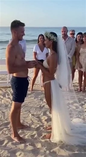 Wedding Day Chaos: Bride's Dress Fails Dramatically