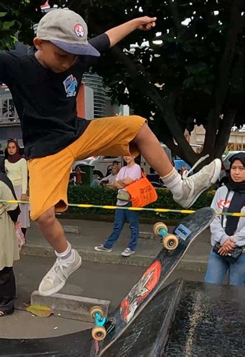 Mini ramp sesh 🛹🛹🛹 #skateboarding #skateboard #skate #skater #skaterboy