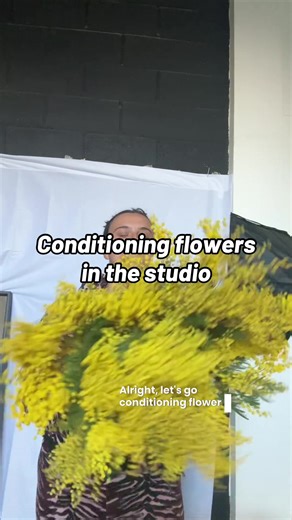 Captivating Floral Arrangements and Style Tips