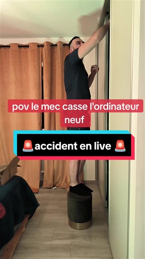 pov le mec casse l'ordinateur neuf en moins de 5minuttes le mauvais oeil 😱 #casse #chute #casser #tomber #couple #drama
