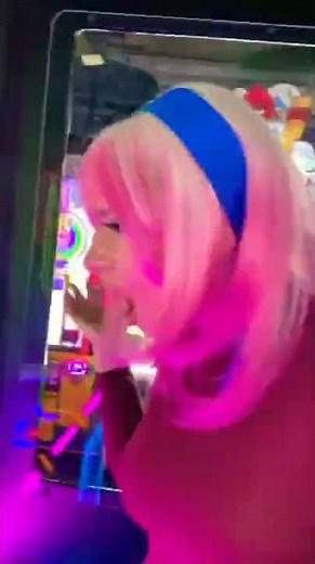 arcade cosplay twerk