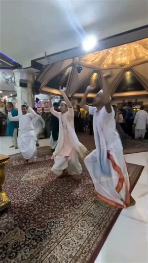 Iskcon Kirtan Soulful Chant ❤️ Hare Krishna Hare Ram 🙏 Peaceful Mahamantra for Peace & Devotion 🙏