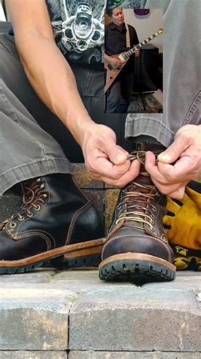 Putting together what I Love the most: guitars and rugged boots!