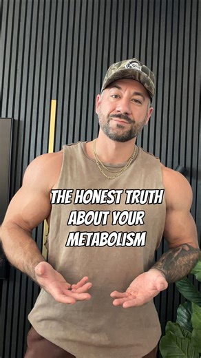 Justin Williams || #1 Men’s Fat Loss Coach on Instagram: "You’re not broken. You’re avoiding accuracy. Most people don’t fail fat loss because they lack discipline. They fail because they won’t tell the truth long enough to build momentum. Tracking isn’t about perfection. It’s about ownership. When you stop negotiating, stop rounding, and stop hiding from the data, everything changes. Not because the plan suddenly works, but because you finally do. Honesty builds proof. Proof builds confidence. 