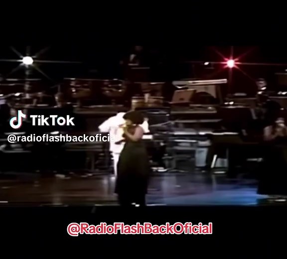 RadioFlashBackOficial no TikTok