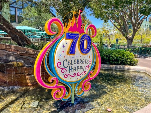 REVIEW: Disney Fans! We Just Found Your New FAVORITE Mickey Waffles | the disney food blog