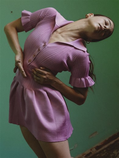 Le boudoir | The dressing room Ballet BC artist @jac_tatro17 Vestiges — a new creative collaboration from Ballet BC, Medhi Walerski and director Marcus Eriksson. Watch more at vestiges.balletbc.com. Link in bio. Director: Marcus Eriksson Artistic and movement direction: Medhi Walerski Music: Marcus Eriksson Producer: Sean Frith Director of photography: Devin Karringten Steadicam: Mic Krizaj Styling: Leila Bani Hair: Erin Klassen Makeup: Maria Walton